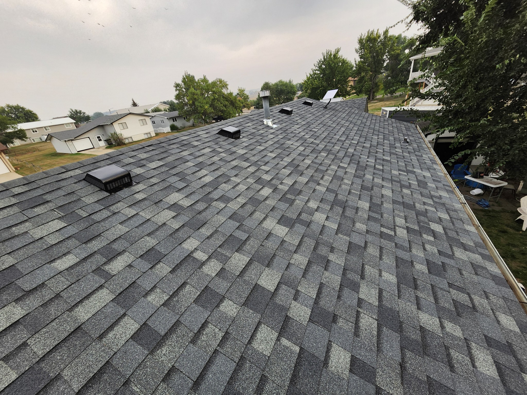 Bison Roofing Install August 2024 - Owens Corning TruDefinition Duration Class 3 UL2218 - Estate Gray - Watford City, ND