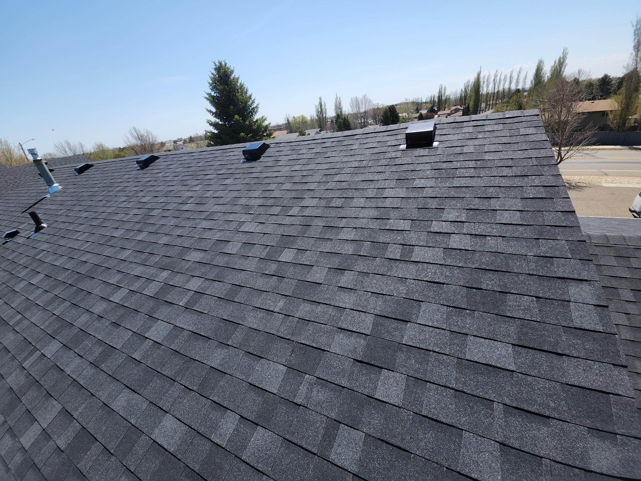 Bison Roofing Install August 2024 - Owens Corning TruDefinition Duration Class 3 UL2218 - Onyx Black - Dickinson, ND